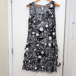 ✨ FREE WITH PURSHASE ✨LE GRENIER SUMMER DRESS SIZE MEDIUM